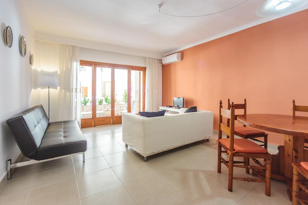 Apartamentos Obrador Colonia de Sant Jordi Room photo